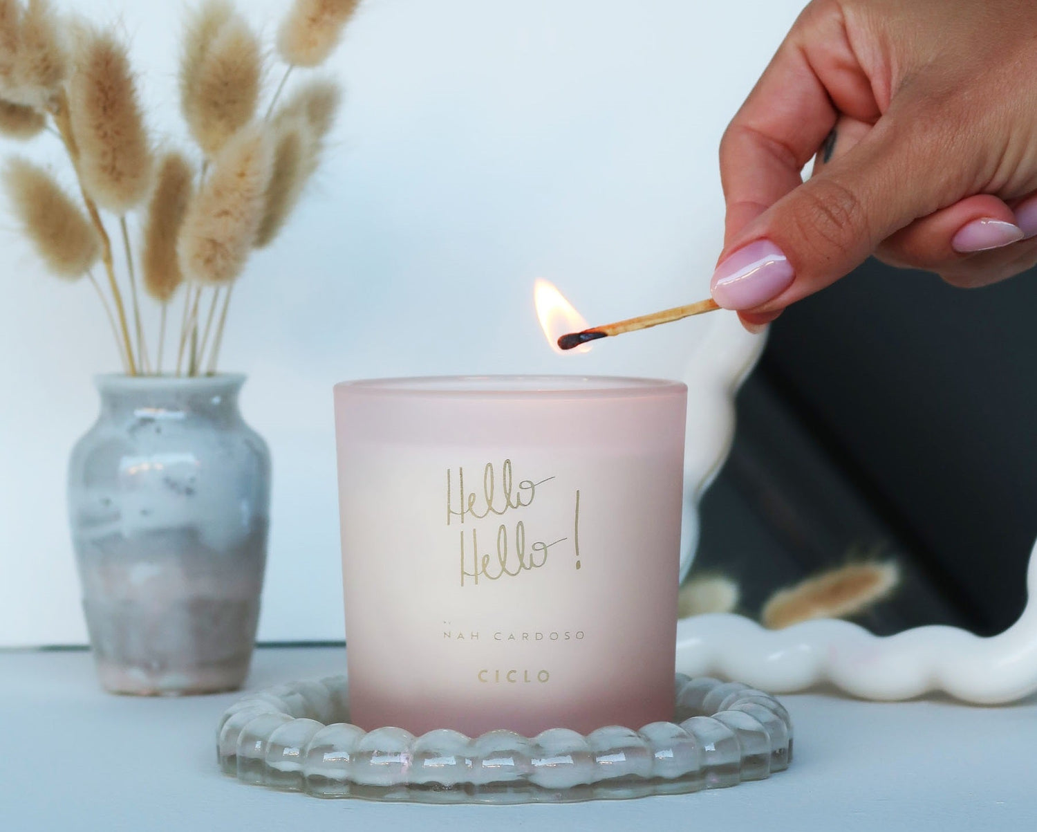 Lançamento Vela Hello Hello: transforme seu autocuidado em um verdadeiro ritual!